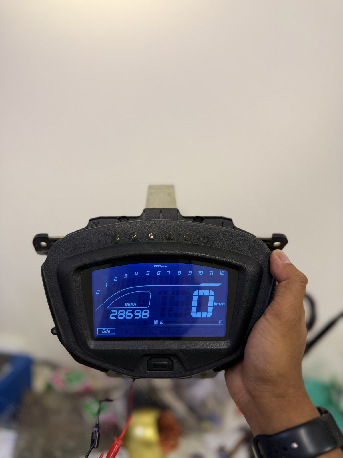 Y15 v2 custom LED Ice Blue