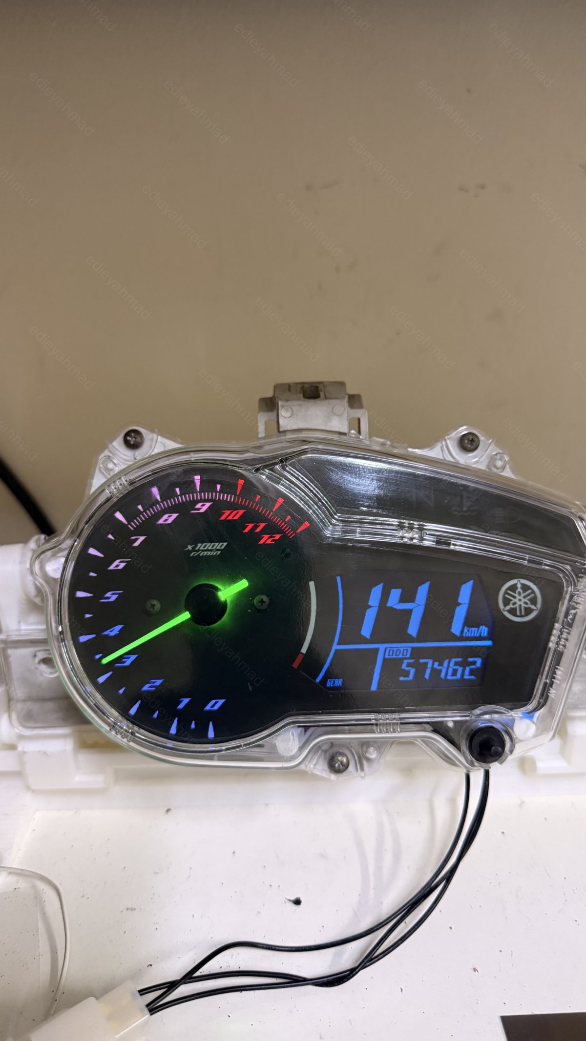 Y15 v1 custom LED + jarum