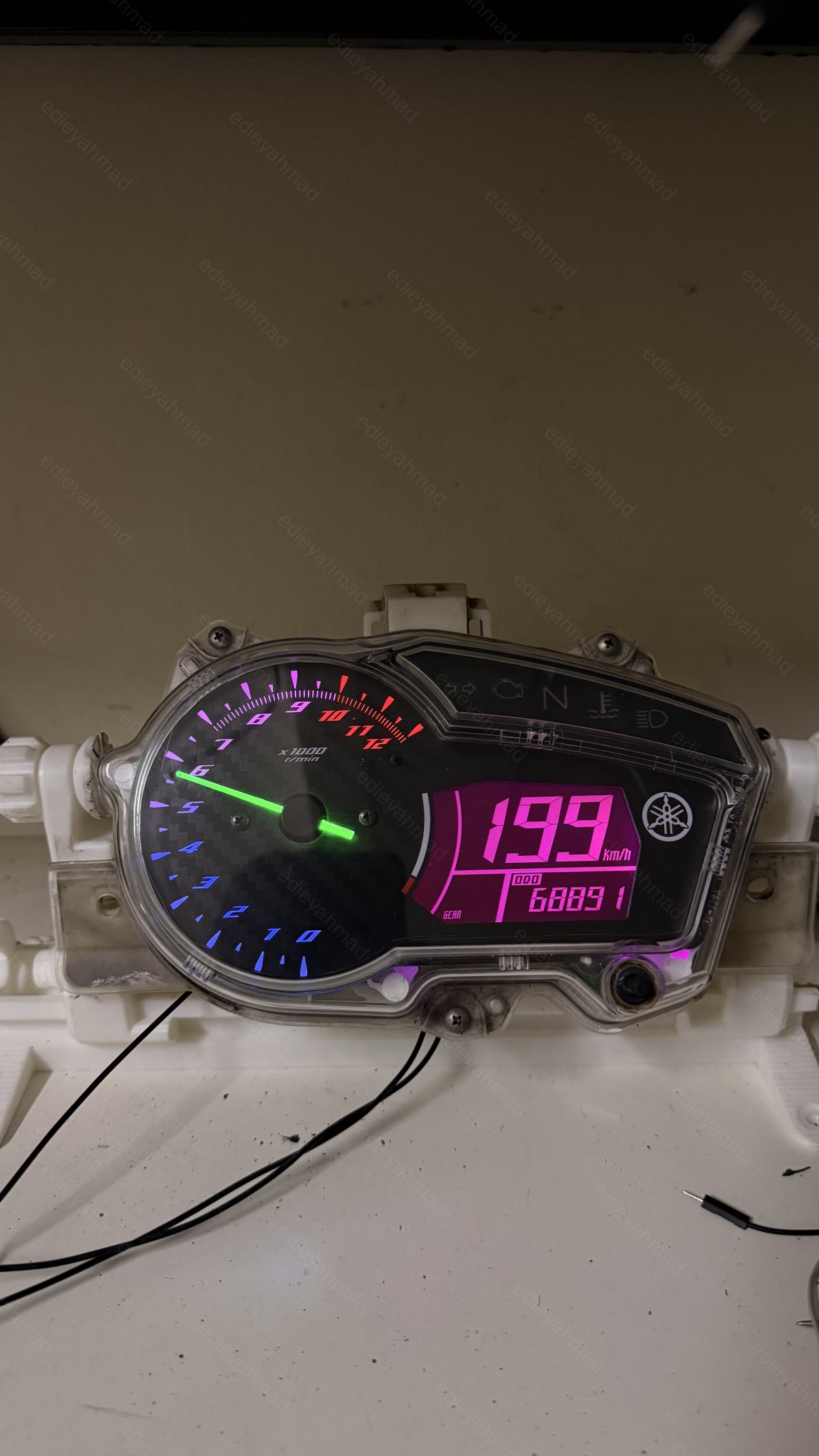 Y15 v1 custom LED + jarum